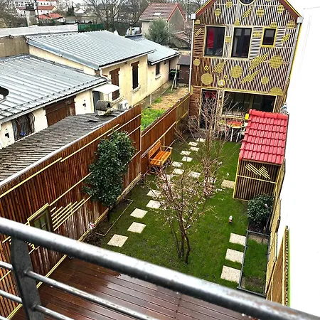 Libre Pensee Villa *
